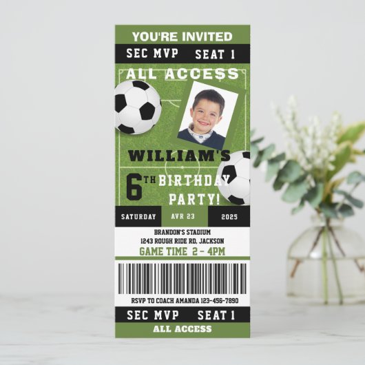 Voetbal Verjaardag Party Ticket Uitnodiging (Staand voorkant)