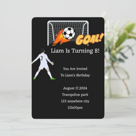 VOETBAL VERJAARDAG UITNODIGING VOOR JONGENS (Staand voorkant)