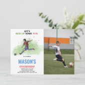 Voetbal verjaardagsuitnodiging met foto kaart (Staand voorkant)