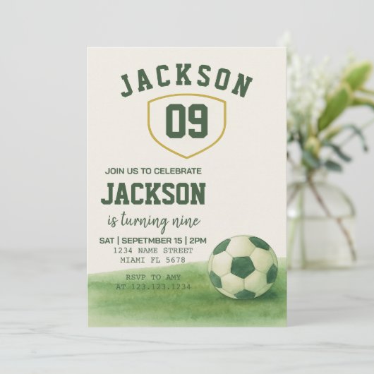 Voetbal verjaardagsuitnodiging voor kinderen kaart (Staand voorkant)