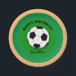 Voetbal Verjaardagswensen (Feest) Papieren Bordje<br><div class="desc">PAPIEREN BORDEN (Feest) - Voetbal op groen veld & Gelukkige Verjaardag tekst,  persoonlijke naam - met gemakkelijk aanpasbare tekst. Voor uw spelletjesavond met vrienden,  verjaardagsfeest,  jubileum,  vrijgezellenfeest,  zomerse picknick,  school evenementen - voor taarten,  chips & voedsel bord.</div>