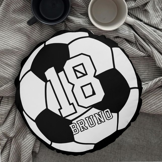Voetbal Zwart & Wit Naam & Shirts Nummer Rond Kussen (Creator heeft geüpload)
