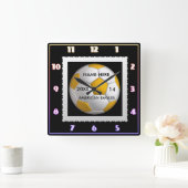 Voetbal zwarte en witte klok met afspeelnaam (Huis)