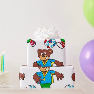 Voetbalbeer die voetbal speelt in sportoutfit cadeaupapier