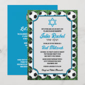 Voetballen op Grass Bat/Bar Mitzvah Invitation Kaart (Voorkant / Achterkant)
