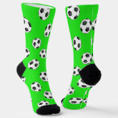 Voetballen op groene sokken (Gebogen)