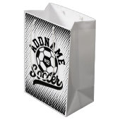 Voetballer VOEG NAAM Football Team gepersonaliseer Medium Cadeauzakje (Achterkant Gekanteld)