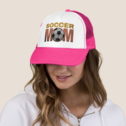 VOETBALMOEDER TRUCKER PET (In situ)