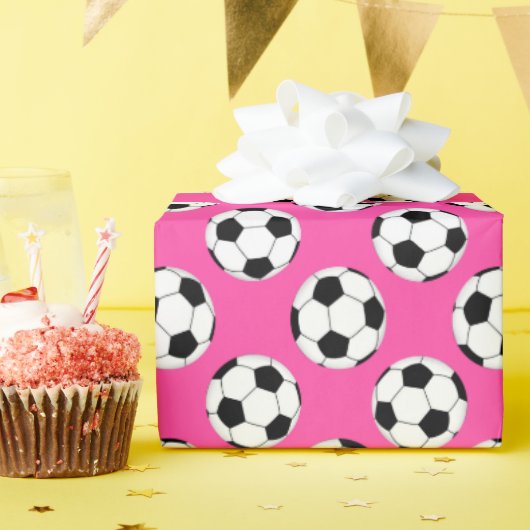 Voetbalpatroon Roze Cadeaupapier (Verjaardagsfeest)