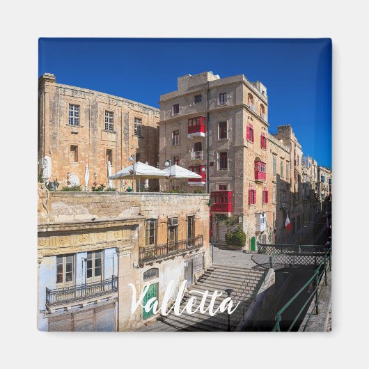 Voetbrug, smalle straat met trap in Valletta Magneet (Voorkant)