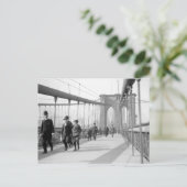 Voetgangers op de Brooklyn Bridge, 1909 Briefkaart (Staand voorkant)