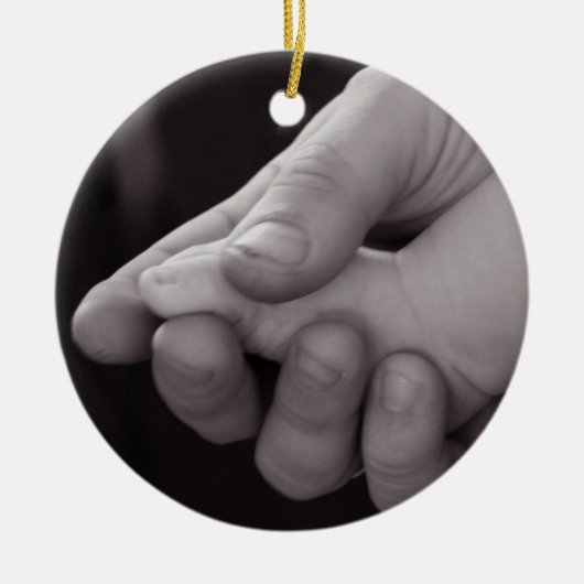 Voetje in grote hand Ornament (Voorkant)