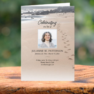 Voetstappen In Zand Beach Foto's Viering van het L Programma