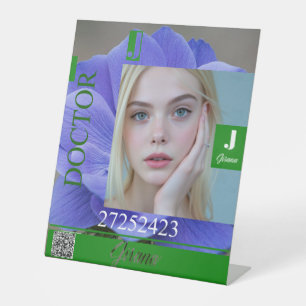 VOETTEKEN VAN JIRANA RECLAMEBORD MET VOETSTUK