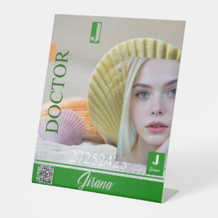 VOETTEKEN VAN JIRANA RECLAMEBORD MET VOETSTUK