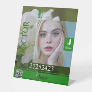 VOETTEKEN VAN JIRANA RECLAMEBORD MET VOETSTUK