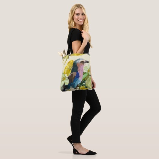 Vogel, gele lente bloemen illustratie. tote bag (Op model)