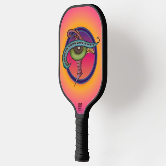 Vogel in een pet pickleball paddle (Links)