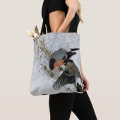 Vogel in sneeuw, Bruno Liljefors Tote Bag (Dichtbij)