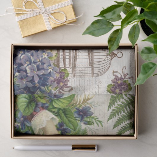 Vogel op hand  overschrijdt weefselpapier tissuepapier (Geschenk)