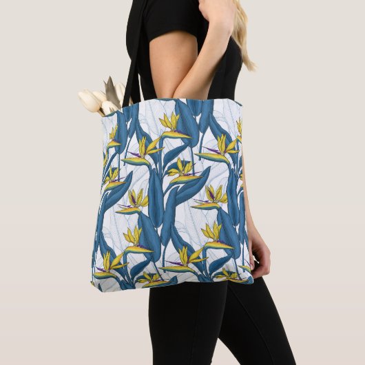 Vogel van paradijse bloemen op wit tote bag (Dichtbij)