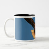 Vogel van Prey, Bald Eagle tijdens de vlucht, Kach Tweekleurige Koffiemok (Links)