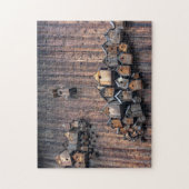 Vogelhuisjes op een houten muur, leuk en lastig legpuzzel (Verticaal)