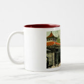 Vogelkooien in dierentuin, Cincinnati, OH  Briefka Tweekleurige Koffiemok (Links)