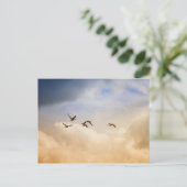 Vogelkoppel tijdens de vlucht briefkaart (Staand voorkant)