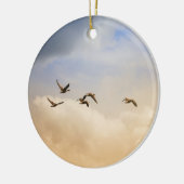 Vogelkoppel tijdens de vlucht keramisch ornament (Links)