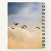 Vogelkoppel tijdens de vlucht notitieboek (Achterkant)
