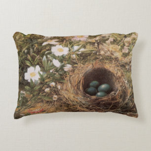 Vogelnest en Hondsrozen door John William Hill Decoratief Kussen