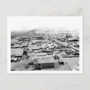 Vogeloog uitzicht van Nome, Alaska met sneeuw Briefkaart