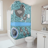 vogels die het douchegordijn van kinderen nesten (In situ)