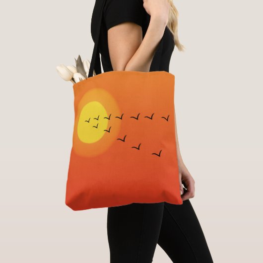 Vogels die naar de zon vliegen tote bag (Dichtbij)