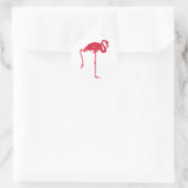  vogels, een roze flamingo met één been omhoog ronde sticker (Tas)