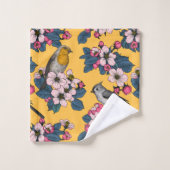 Vogels en bloesems op geel bad handdoek (Wasdoekje)