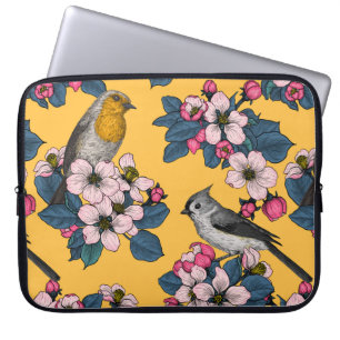 Vogels en bloesems op geel laptop sleeve
