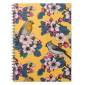 Vogels en bloesems op geel notitieboek (Voorkant)