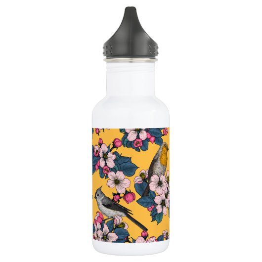 Vogels en bloesems op geel waterfles  (Links)