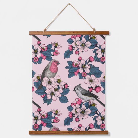 Vogels en bloesems op roze hangend wandkleed (Voorkant)