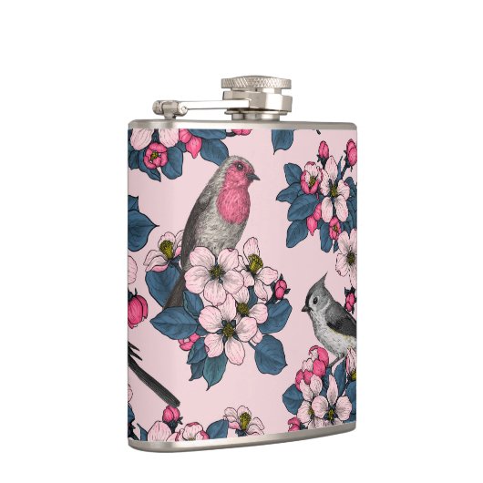 Vogels en bloesems op roze heupfles (Rechts)