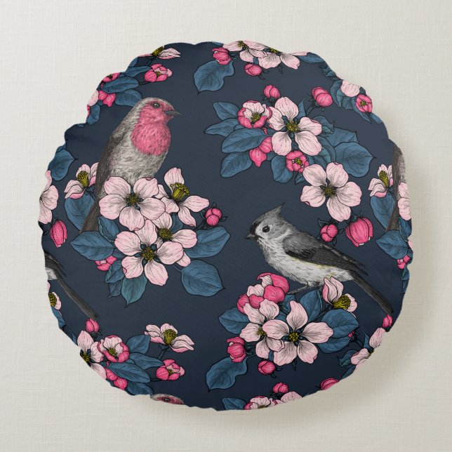 Vogels en bloesems rond kussen (Voorkant)