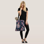 Vogels en bloesems tote bag (Op model)