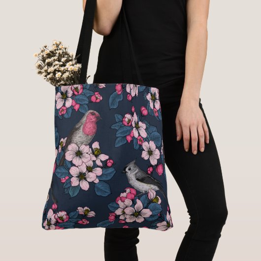 Vogels en bloesems tote bag (Dichtbij)