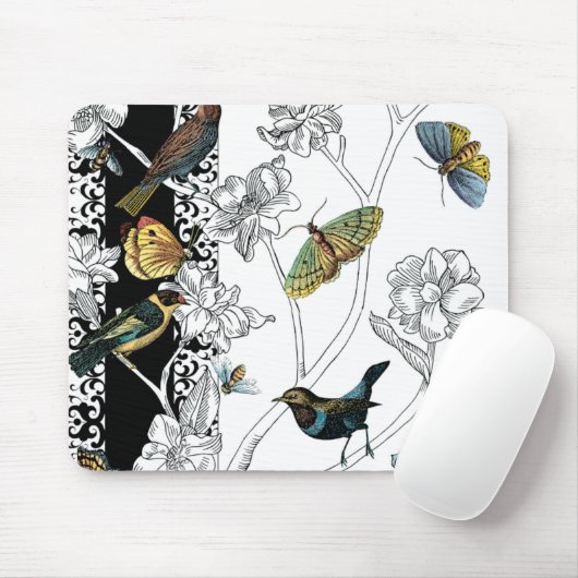 Vogels en vlinder op een zwarte en witte achtergro muismat (Met muis)
