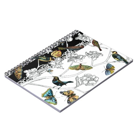 Vogels en vlinder op een zwarte en witte achtergro notitieboek (Linkerzijde)