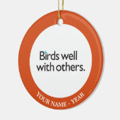 Vogels goed met anderen keramisch ornament (Links)