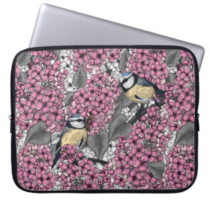 Vogels in roze lila tuin laptop sleeve