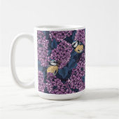 Vogels in violette lila tuin koffiemok (Links)